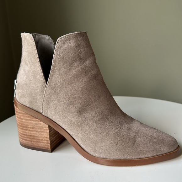 Nordstrom BP. Brynne Pointed Toe Faux Suede Ankle Boots, Chestnut,  MSRP$90 - Picture 3 of 14